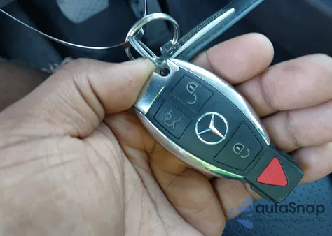 2017 Mercedes-Benz C 300 4Matic/Luxury 4Matic/Sport 4Matic from USA, damaged, VIN 55SWF4KB4HU200003